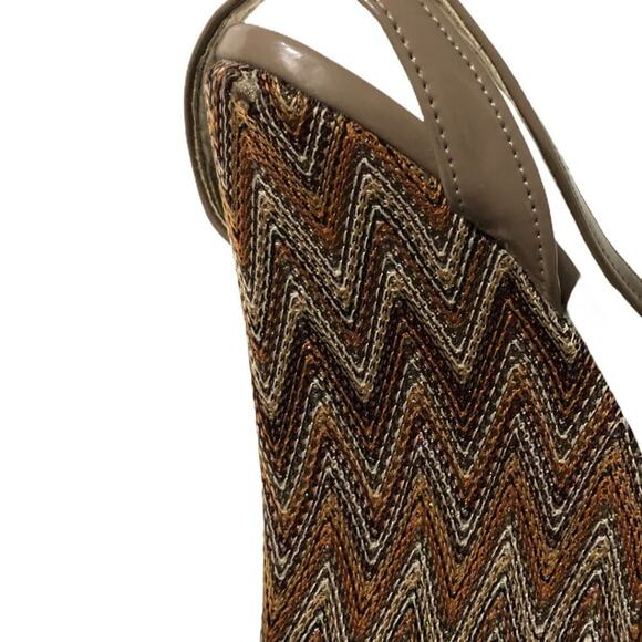 Steve Madden Chevron Peep Toe Platform Sandal Beige Brown Shoes Women's Size 8 - Picture 4 of 7